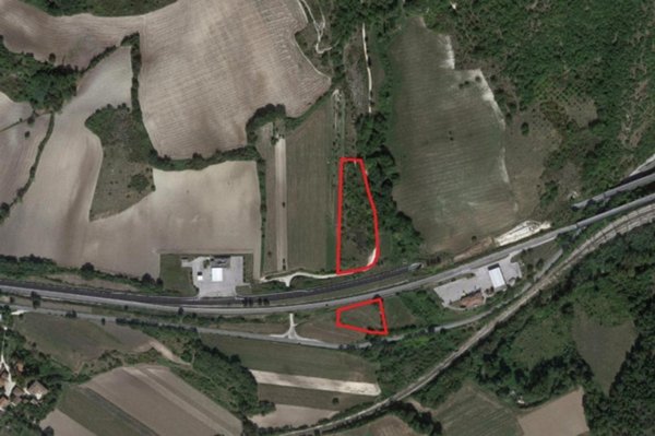 terreno agricolo in vendita a Fabriano in zona Rocchetta