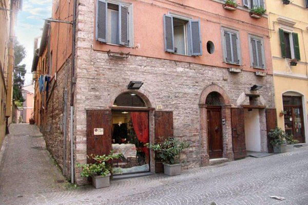 negozio in vendita a Fabriano