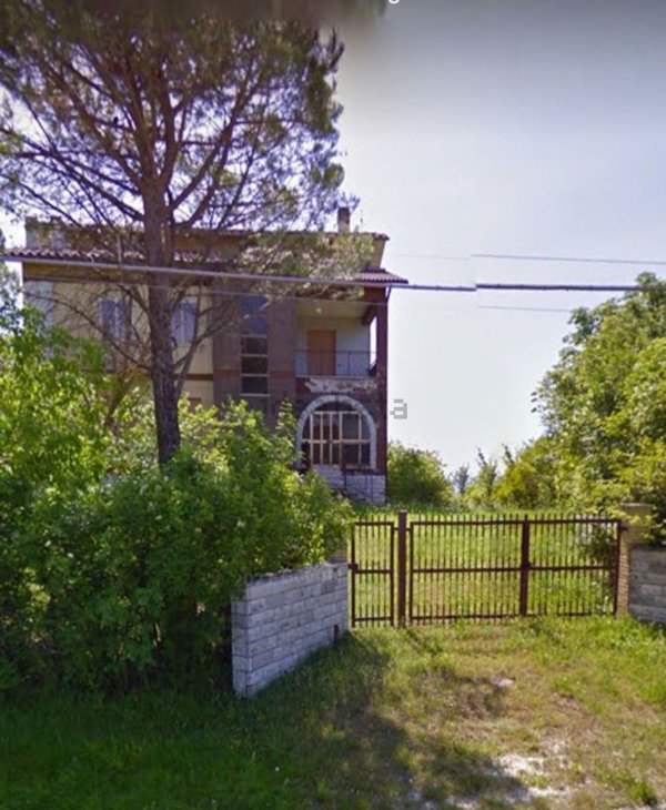 casa indipendente in vendita a Fabriano in zona San Donato
