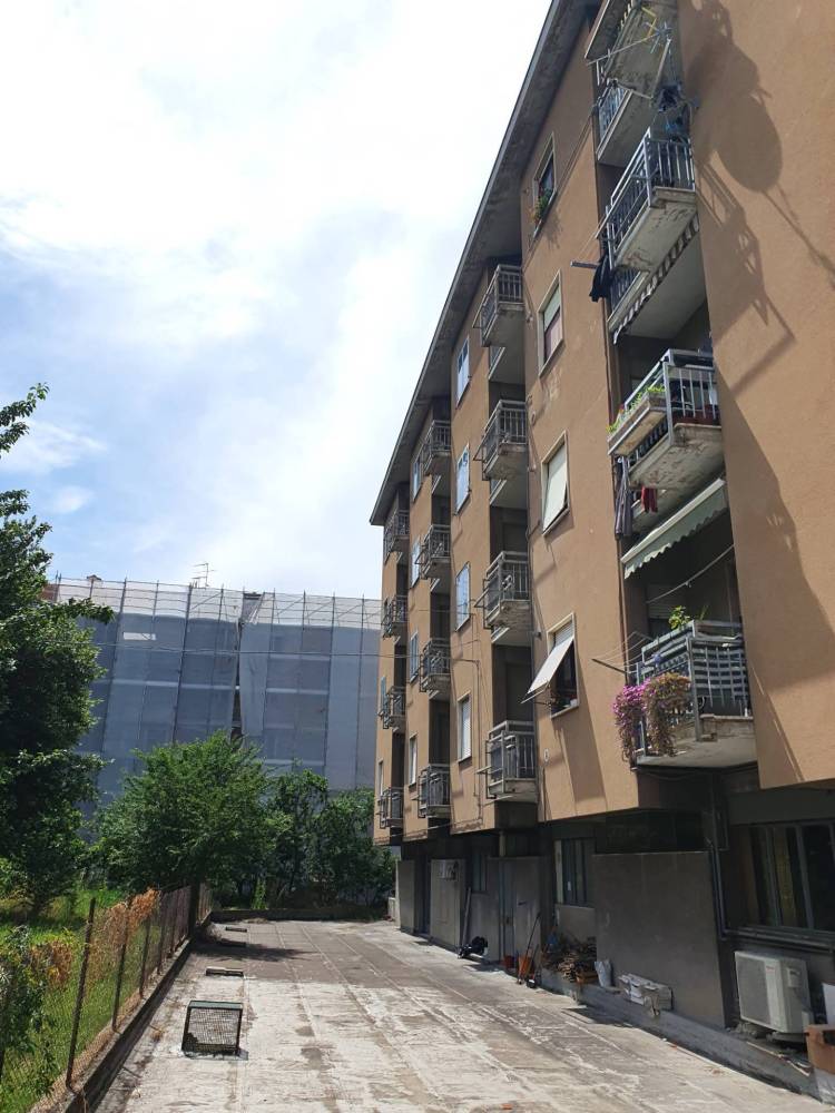 locale di sgombero in vendita a Fabriano