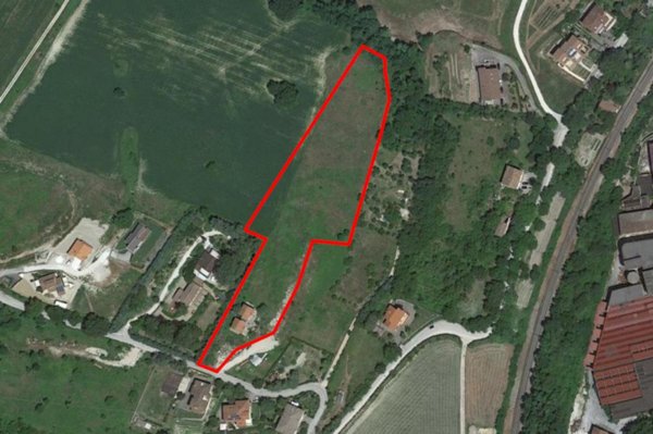 casa indipendente in vendita a Fabriano