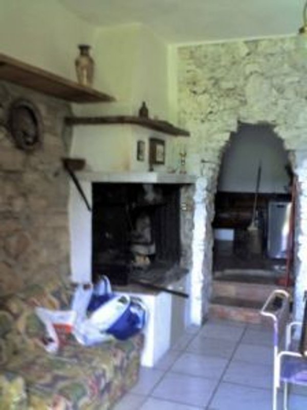 casa indipendente in vendita a Fabriano in zona Albacina