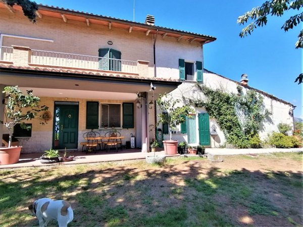 casa indipendente in vendita a Fabriano in zona San Donato