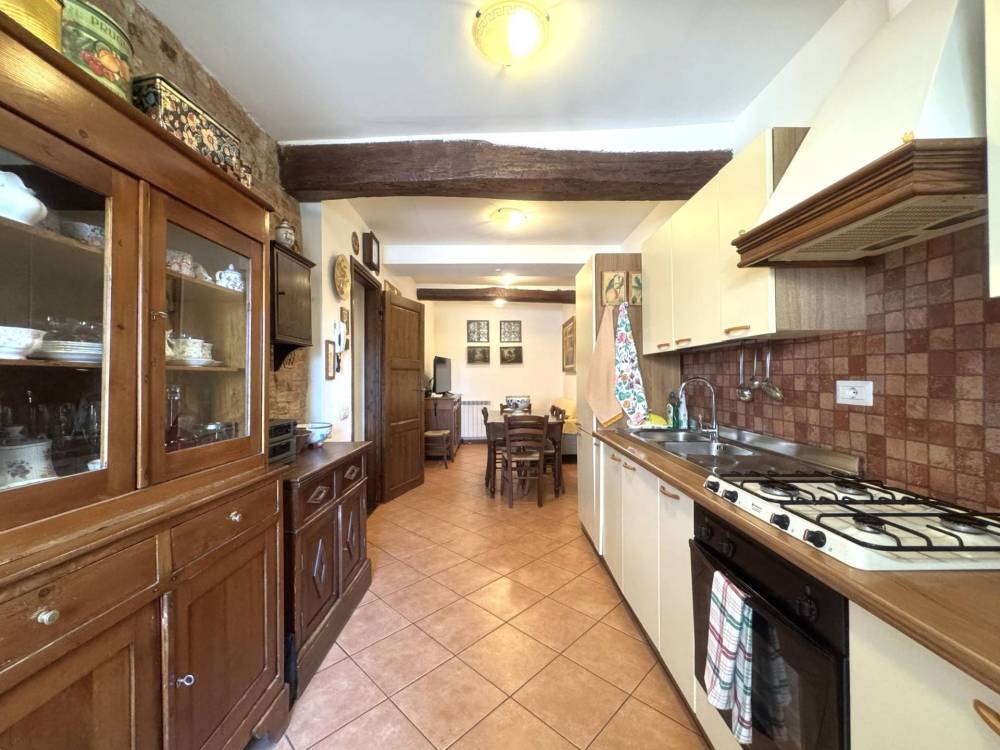 casa indipendente in vendita a Fabriano