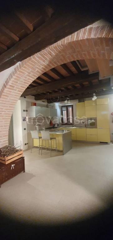 casa indipendente in vendita a Fabriano in zona Marischio