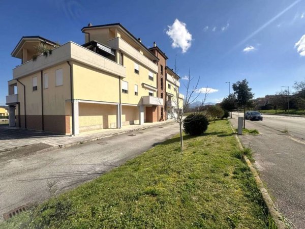 negozio in vendita a Fabriano