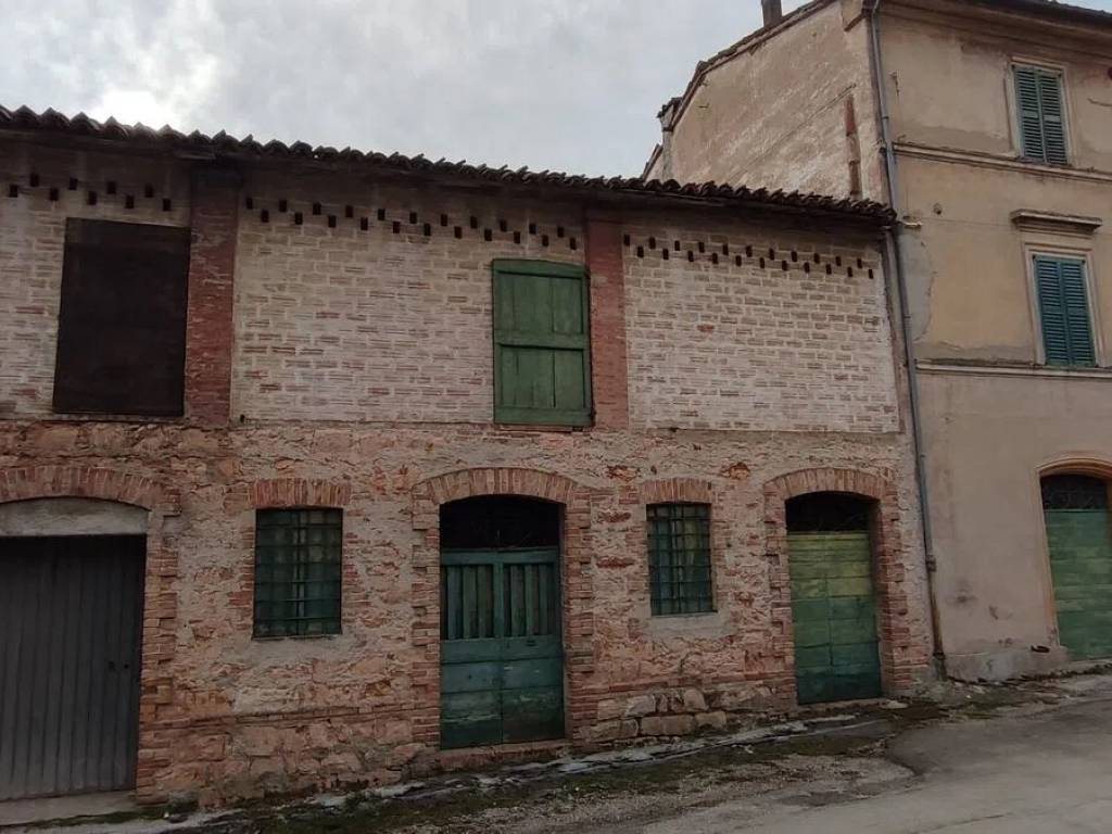 casa indipendente in vendita a Fabriano in zona Campodiegoli