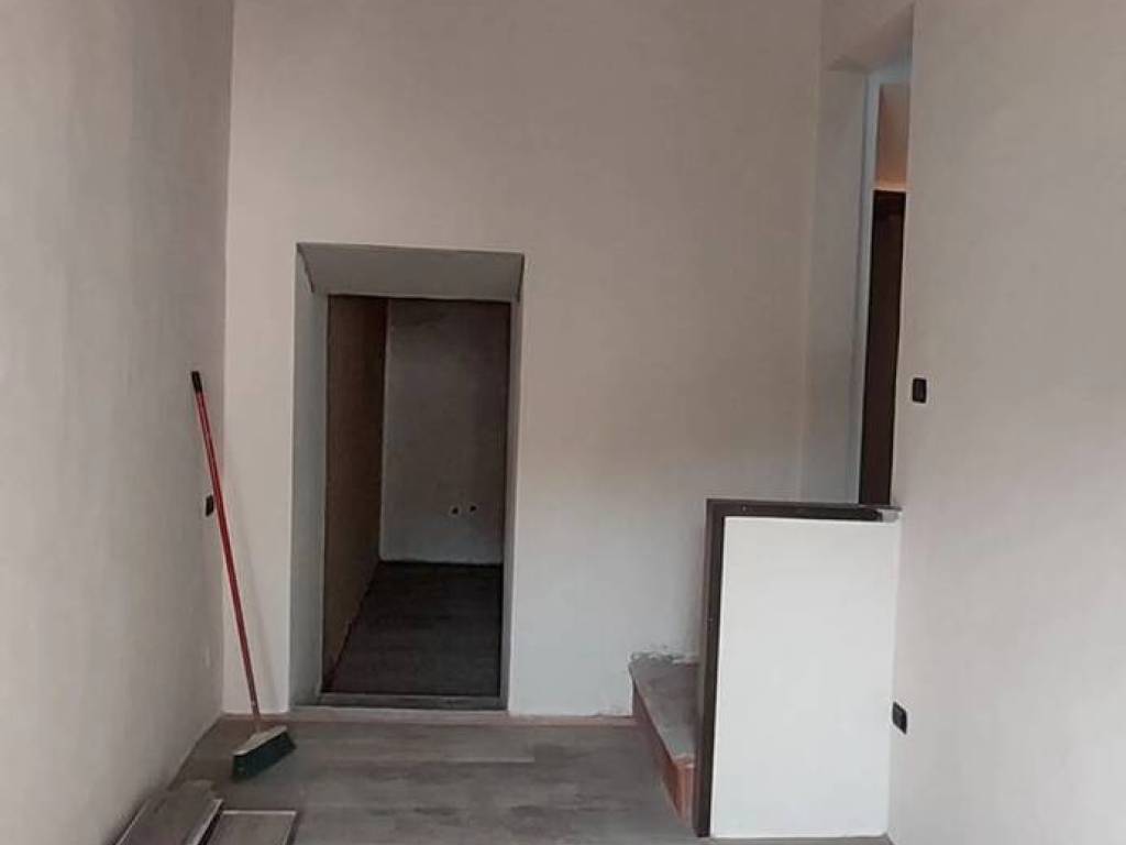casa indipendente in vendita a Fabriano