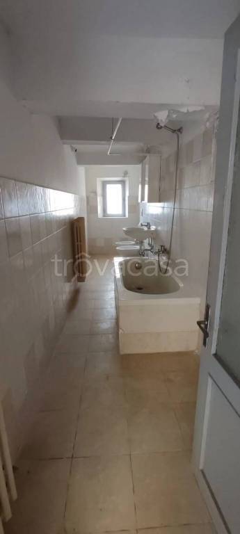 casa indipendente in vendita a Fabriano