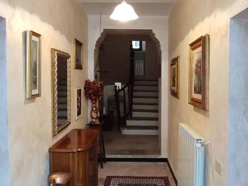 casa indipendente in vendita a Fabriano in zona Melano