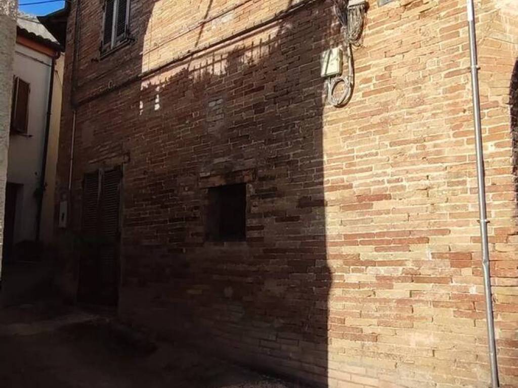 appartamento in vendita a Fabriano in zona Argignano