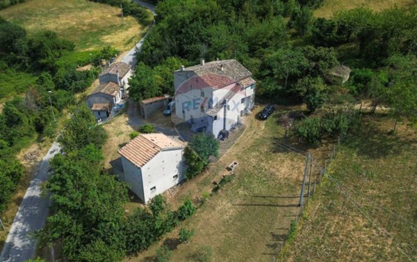 appartamento in vendita a Fabriano in zona San Giovanni