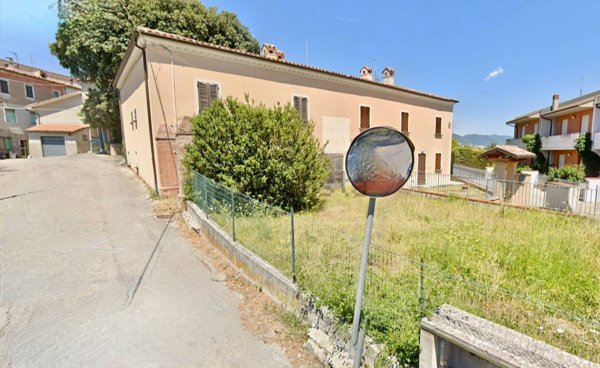 casa indipendente in vendita a Fabriano in zona Marischio