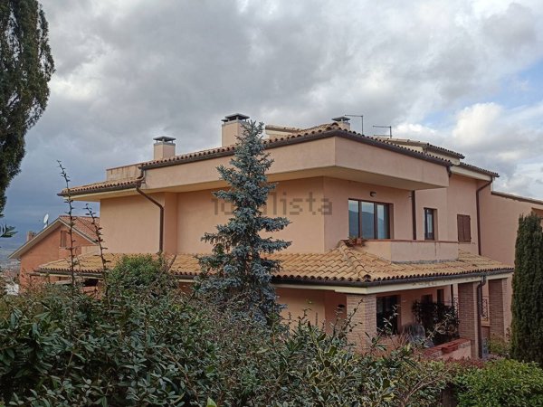 appartamento in vendita a Fabriano