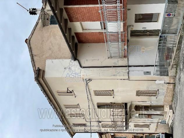 appartamento in vendita a Fabriano in zona Marischio