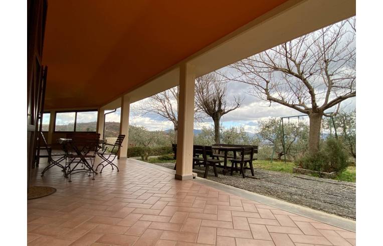 casa indipendente in vendita a Fabriano