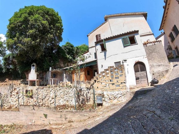 casa indipendente in vendita a Fabriano in zona Colle Paganello
