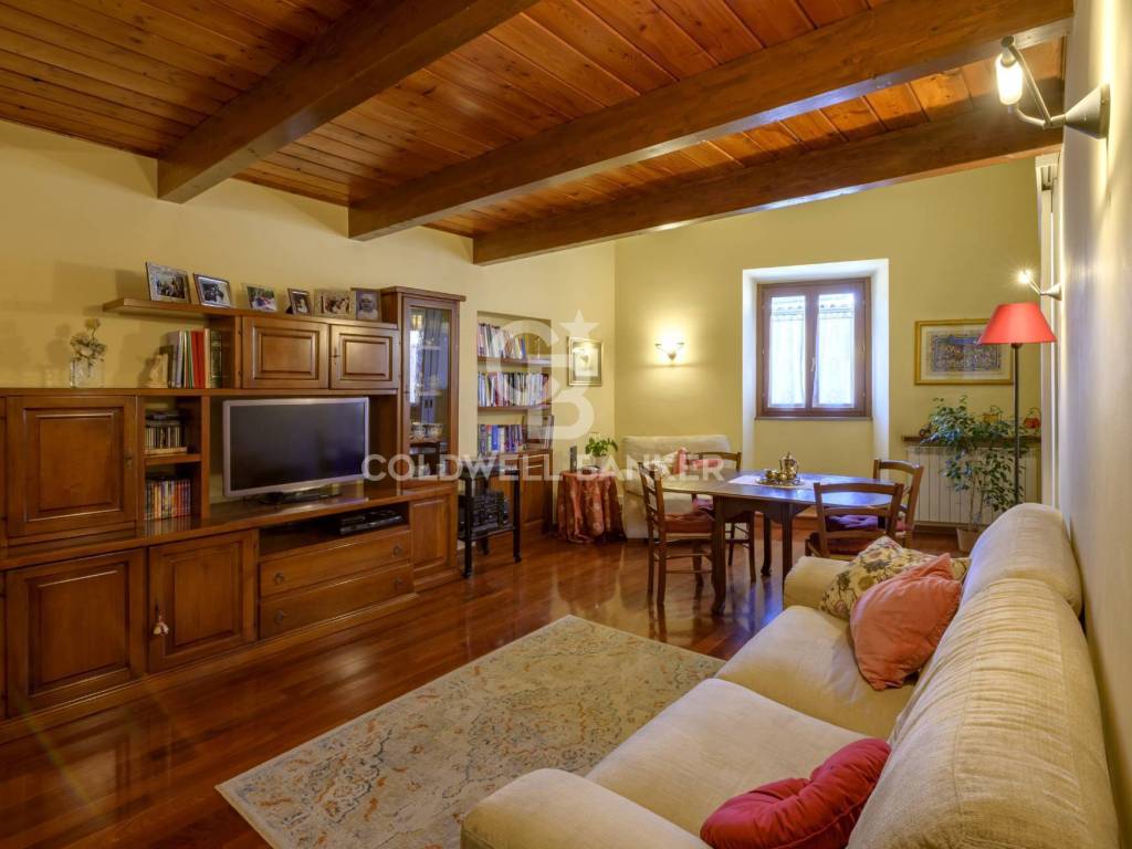 appartamento in vendita a Fabriano in zona Precicchie/Grotte