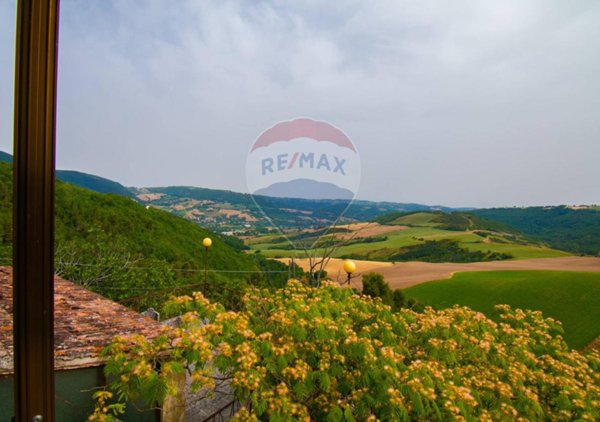 appartamento in vendita a Fabriano in zona Sant'Elia