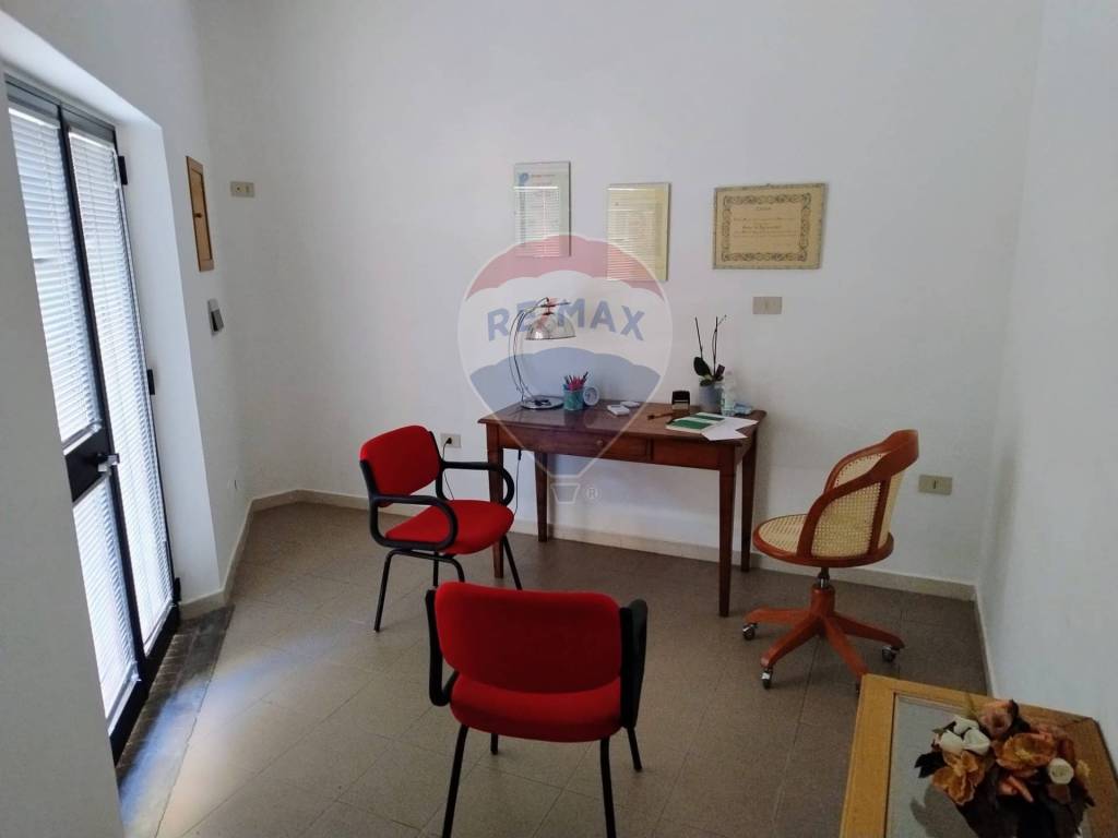 ufficio in vendita a Fabriano