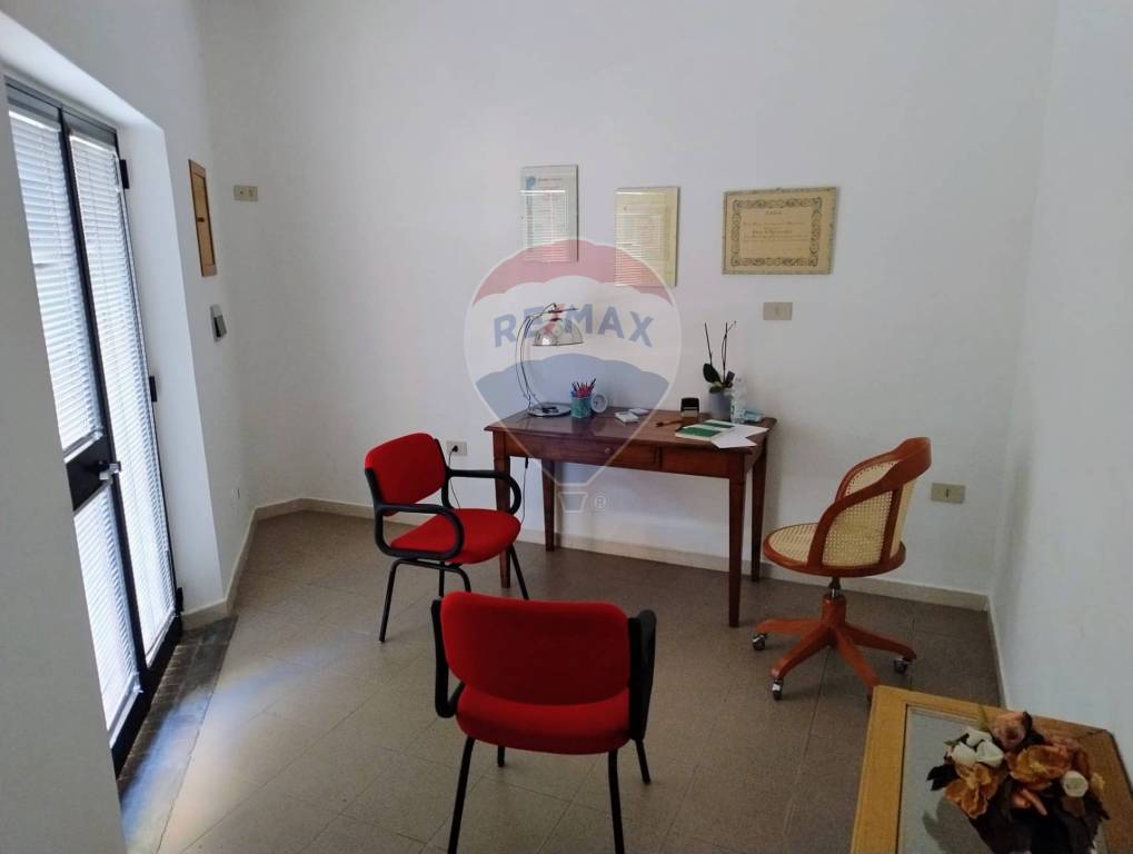 ufficio in vendita a Fabriano
