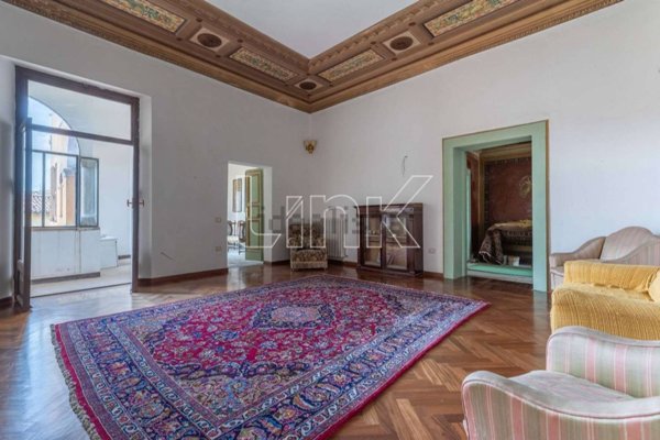 casa indipendente in vendita a Fabriano