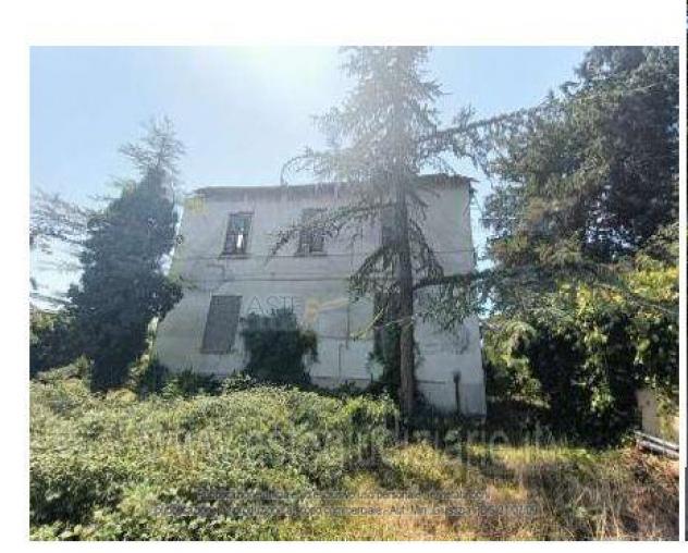casa indipendente in vendita a Fabriano