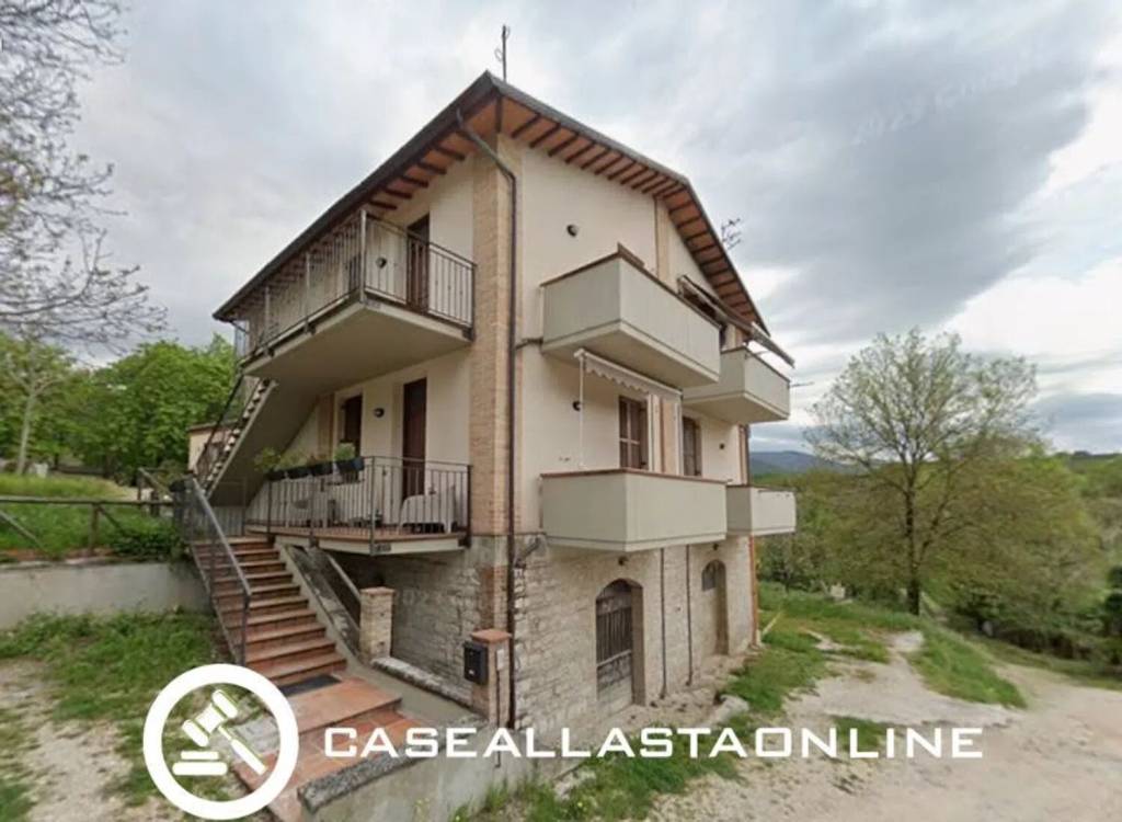 appartamento in vendita a Fabriano in zona Rocchetta
