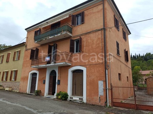 appartamento in vendita a Fabriano in zona Melano