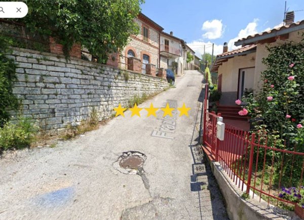 appartamento in vendita a Fabriano in zona Nebbiano