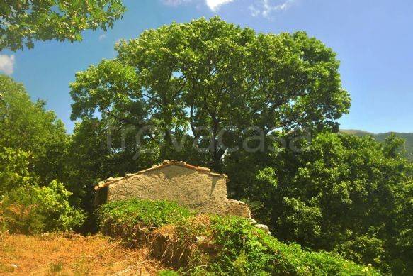 casa indipendente in vendita a Fabriano in zona Campodonico