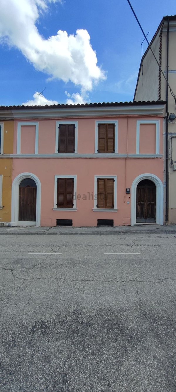 casa semindipendente in vendita a Fabriano