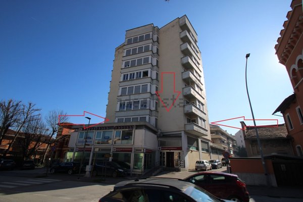 ufficio in vendita a Fabriano