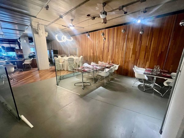 locale commerciale in vendita a Fabriano