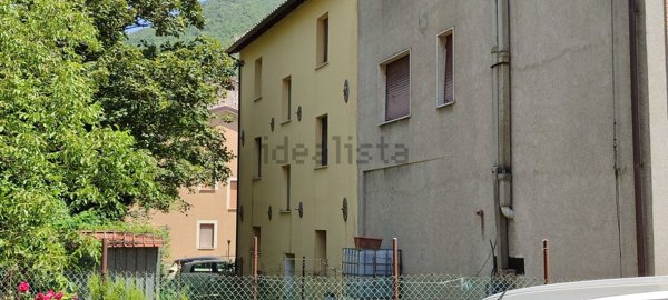 attico in vendita a Fabriano in zona Serradica