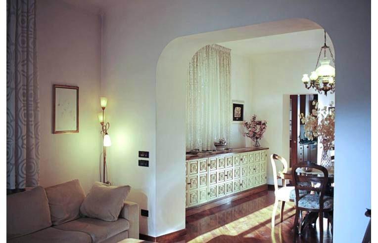 casa indipendente in vendita a Fabriano in zona Precicchie/Grotte