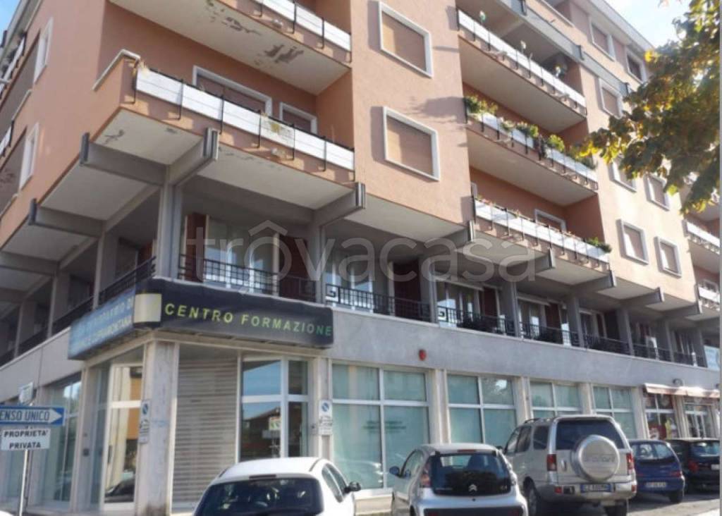 ufficio in vendita a Fabriano