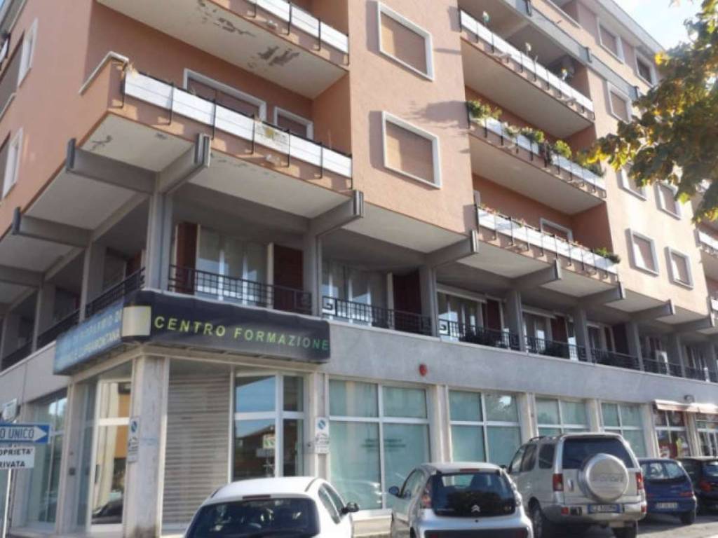 ufficio in vendita a Fabriano
