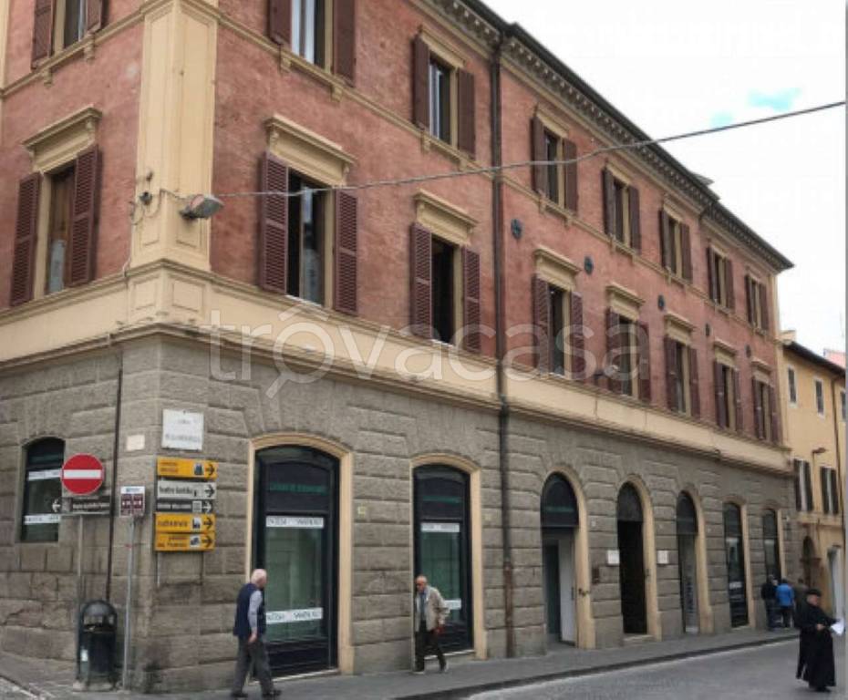 negozio in vendita a Fabriano