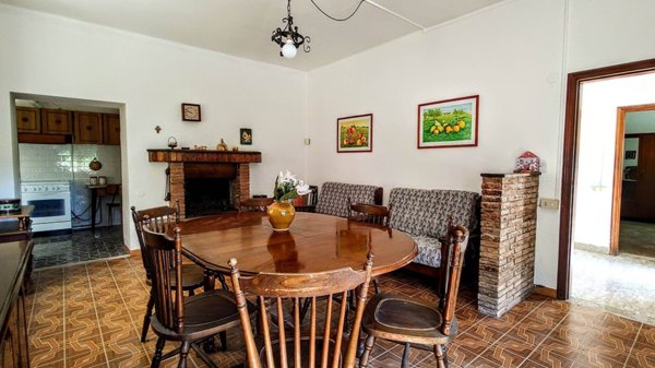 casa indipendente in vendita a Fabriano in zona Sant'Elia