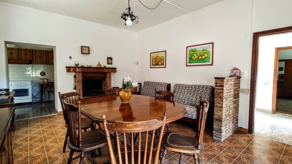 casa indipendente in vendita a Fabriano in zona Sant'Elia