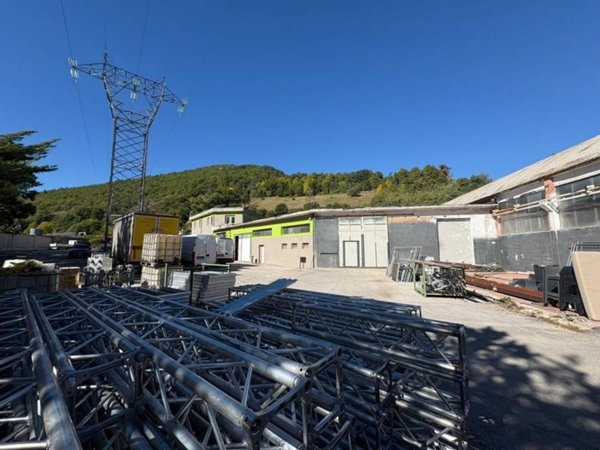 capannone in vendita a Fabriano