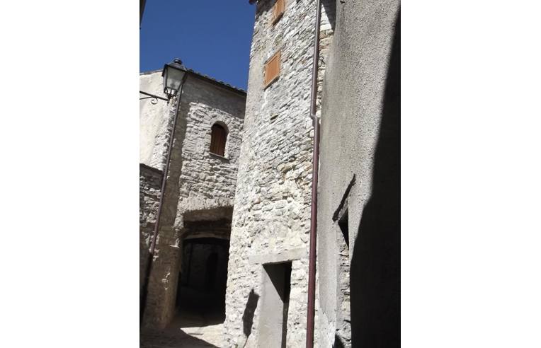 appartamento in vendita a Fabriano in zona Castelletta