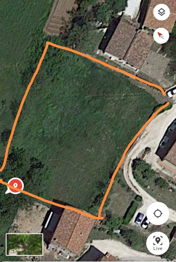 terreno edificabile in vendita a Fabriano in zona Cupo