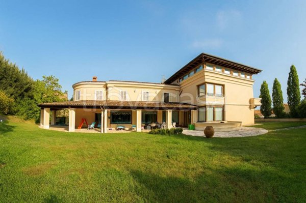 villa in vendita a Fabriano