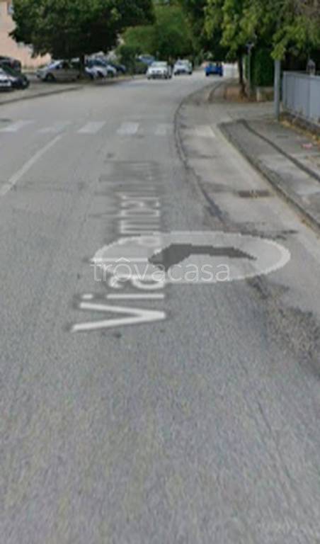 negozio in vendita a Fabriano