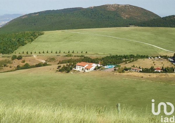 negozio in vendita a Fabriano in zona Poggio San Romualdo