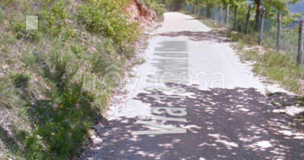 terreno agricolo in vendita a Fabriano