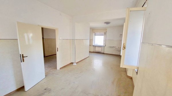 ufficio in vendita a Fabriano