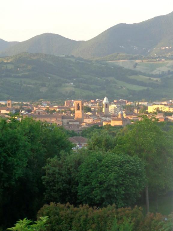 casa indipendente in vendita a Fabriano in zona Precicchie/Grotte